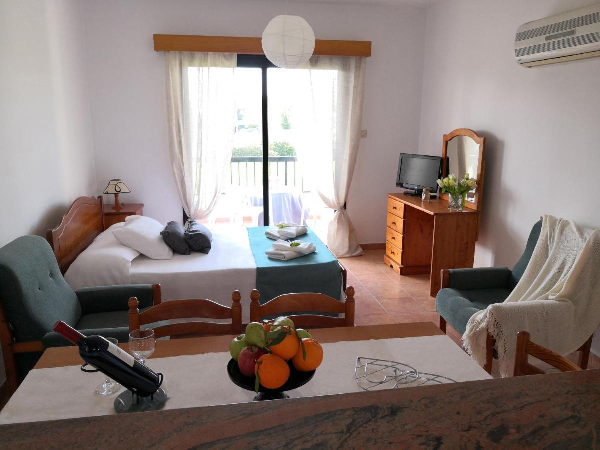 Seashell Apartments Paphos Luaran gambar